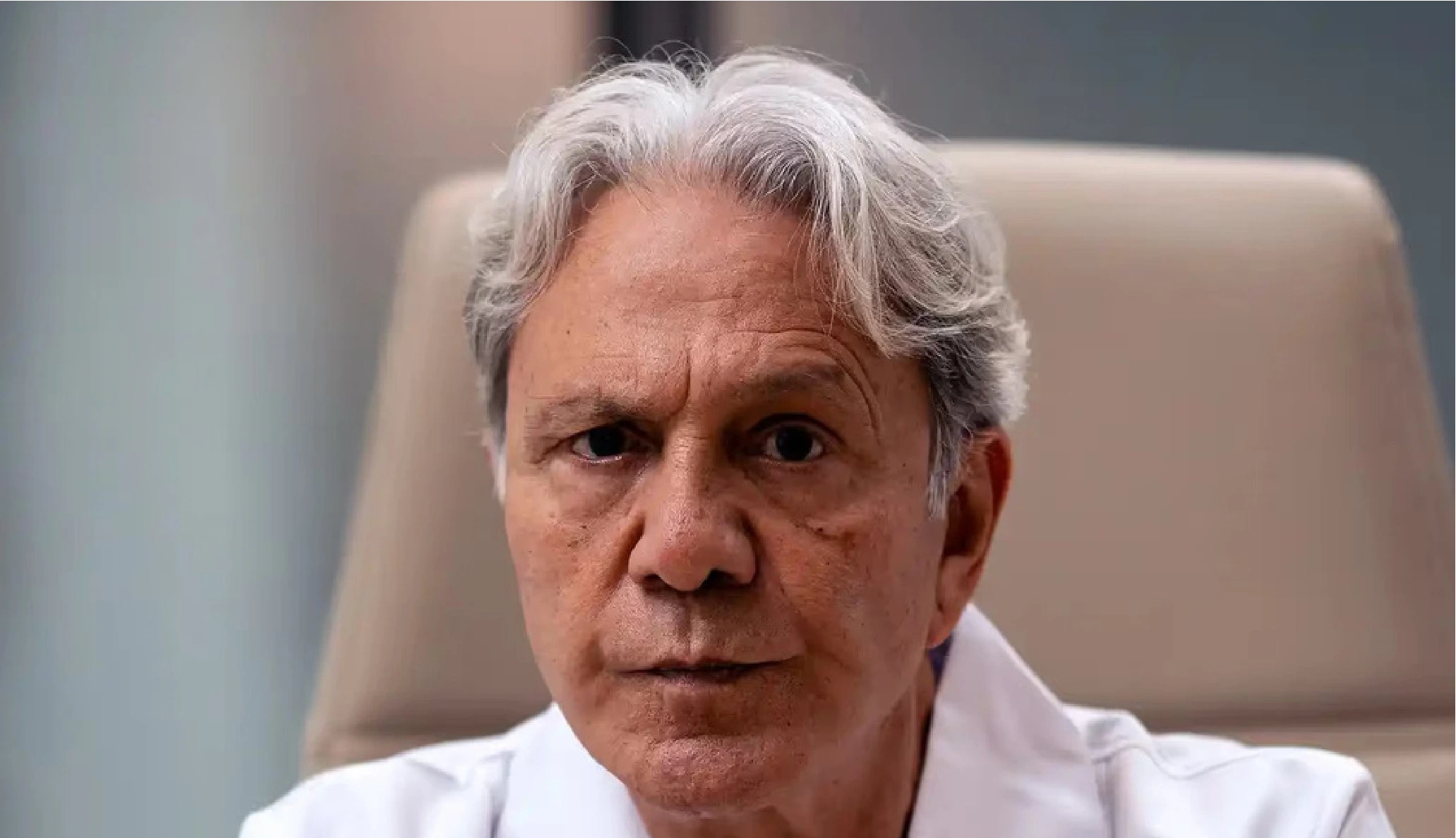 Dr Suat Çulhaöz Responsable du service anesthésie et réanimation Elitklinik